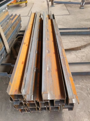 100UC PFC gegalvaniseerde dragende muurposten 900 mm-6000 mm