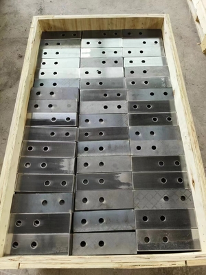 CNC-bewerking van gegalvaniseerd plat staal met gleuf