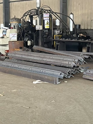 Warmgewalste gegalvaniseerde stalen lintels perfect voor stevige woon- / commerciële kaders