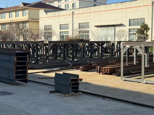 Geboulde elektrische kast Ondersteuningsstructuur voor basis van windturbine toren Corrosiebestendig Duurzaam